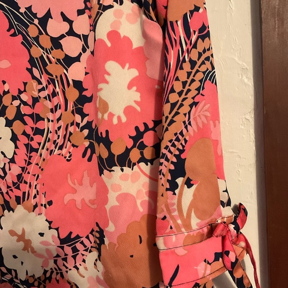 Talbots Floral Print Women's Top - Pink and Navy Size S Petite - Picture 3 of 5